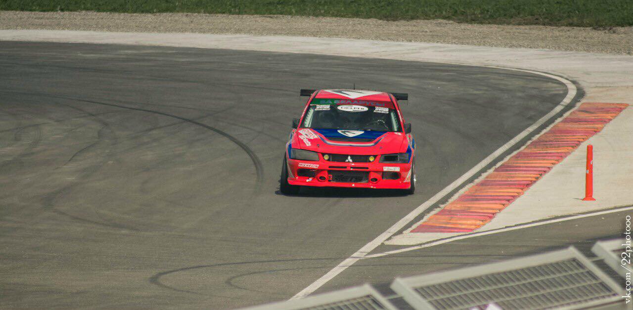 Mitsubishi Lancer Evolution IX